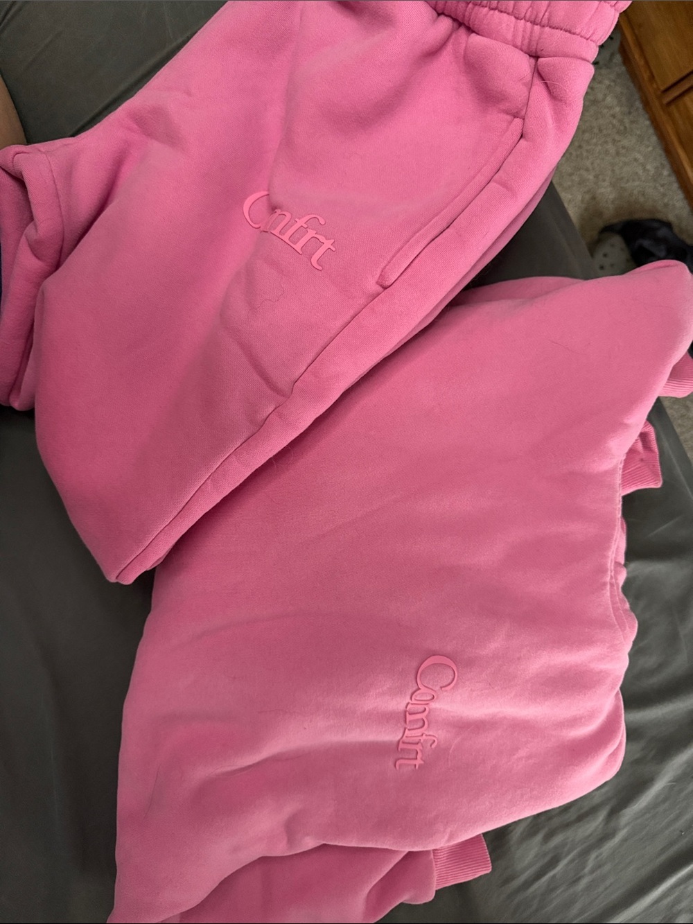 Pink Comfrt Hoodie Sweatshirt & Joggers Set
